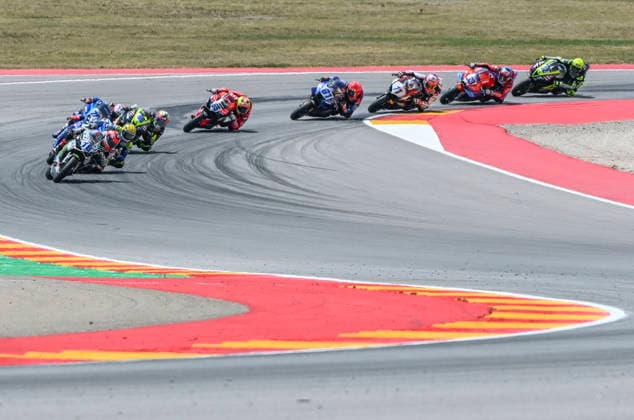 (260531) -- ALCANIZ, May 31, 2026 -- Valentin Debise (2nd R) of EASTROC ZXMOTO Evan Bros Factory competes during the race 2 of WorldSSP at the FIM Supersport World Championship, WM, Weltmeisterschaft Aragon Round in Alcaniz, Spain, May 31, 2026. ) (SP)SPAIN-ALCANIZ-WSBK-WORLDSSP-ARAGON-RACE 2 ChengxMin 