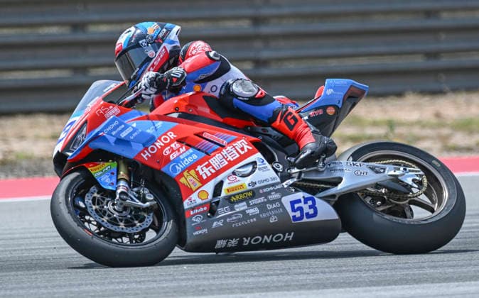 (260531) -- ALCANIZ, May 31, 2026 -- Valentin Debise of EASTROC ZXMOTO Evan Bros Factory competes during the race 2 of WorldSSP at the FIM Supersport World Championship, WM, Weltmeisterschaft Aragon Round in Alcaniz, Spain, May 31, 2026. ) (SP)SPAIN-ALCANIZ-WSBK-WORLDSSP-ARAGON-RACE 2 ChengxMin 
