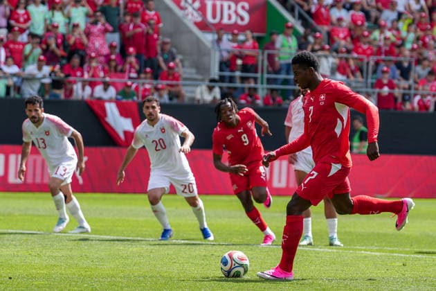 Soccer, International match Switzerland vs. Jordan, Sunday, 31 05 2026 kybunpark, St Gallen Breel Embolo 7, Switzerland scores the penalty for 1 0 goal and goal celebration Copyright: xValentinxDomgjonix