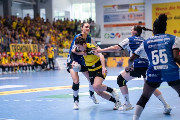 HSG Blomberg Lippe GER vs Borussia Dortmund GER Handball, 1 Handball Bundesliga Women, Final, Match 3, 31 5 2026, Season 2025 2026, Blomberg Alina Grijseels Borussia Dortmund, 04 is defended by Andrea Jacobsen HSG Blomberg Lippe, 04 Blomberg Sporthalle an der Ulmenallee Germany