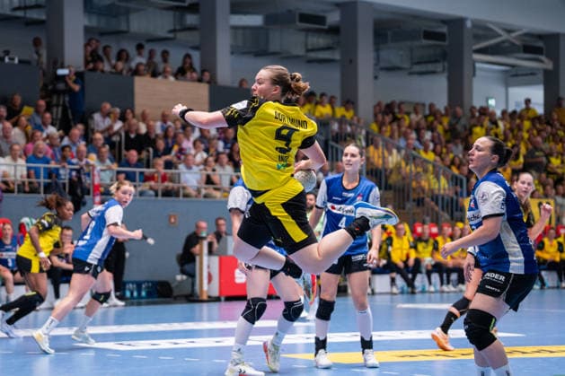 HSG Blomberg-Lippe (GER) vs. Borussia Dortmund (GER) Handball, 1. Handball Bundesliga Frauen, Finale, Spiel 3, 31.5.2026, Saision 2025 2026, Blomberg Lisa Antl (Borussia Dortmund, 09) im Torwurf Blomberg Sporthalle an der Ulmenallee Deutschland