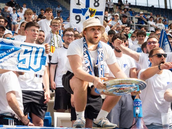 Fans with the championship trophy GER, TSG Hoffenheim vs 1 FC Koeln, Football, Final German Championship A Juniors U19 , Season 2025 2026, 31 05 2026 GER, TSG Hoffenheim vs 1 FC Koeln, Football, Final German Championship A Juniors U19 , Season 2025 2026, 31 05 2026 Sinsheim Copyright: xEibner-Pressefoto CarstenxSchwerx EP_CSG