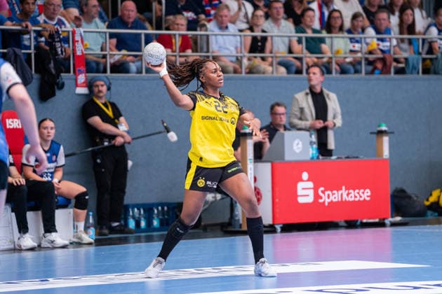 HSG Blomberg-Lippe (GER) vs. Borussia Dortmund (GER) Handball, 1. Handball Bundesliga Frauen, Finale, Spiel 3, 31.5.2026, Saision 2025 2026, Blomberg Deborah Lassource (Borussia Dortmind, 22) beim Spielaufbau Blomberg Sporthalle an der Ulmenallee Deutschland