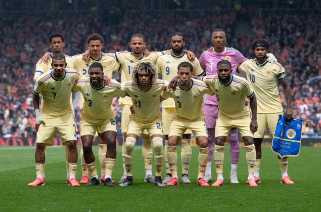 Scotland v Curacao - International Friendly, Länderspiel, Nationalmannschaft GLASGOW, SCOTLAND - MAY 30: The Curacao team, back row left to right, Livano Comenencia, Deveron Fonville, Armando Obispo, Jurgen Locadia, Eloy Room, Leandro Bacuna, front row l-r, Juninho Bacuna, Riechedly Bazoer, Tahith Chong, Jurien Gaari, Sherel Floranus line up before the international friendly match between Scotland and Curacao at Hampden Park on May 30, 2026 in Glasgow, United Kingdom. ***Local Caption*** Livano Comenencia; Deveron Fonville; Armando Obispo; Jurgen Locadia; Eloy Room; Leandro Bacuna; Juninho Bacuna; Riechedly Bazoer; Tahith Chong; Jurien Gaari; Sherel Floranus Glasgow Hampden Park Scotland United Kingdom Copyright: xVisionhausx 776491304