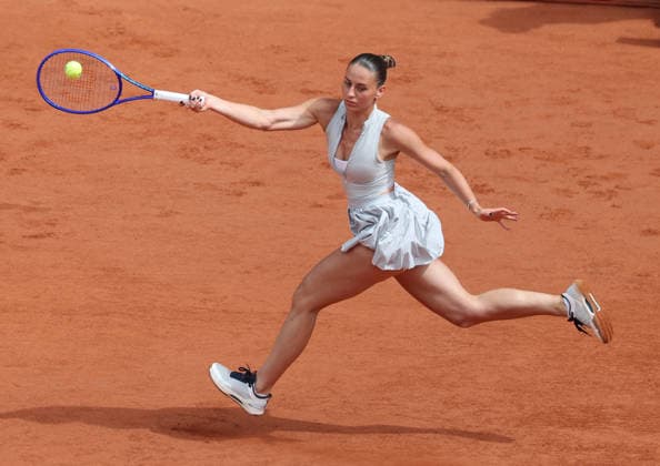 May 31, 2026, Paris, Ile De France, France: MARTA KOSTYUK of Ukraine during the match against I. Swiatek of Poland in the fourth round of tennis tournament Roland Garros, Paris, France. Kostyuk won 7:5, 6:1. Tennis, Roland Garros 2026 - Marta Kostyuk 7:5, 6:1  - ZUMAc278 20260531_zsp_c278_019 Copyright: xMarcinxCholewinskix