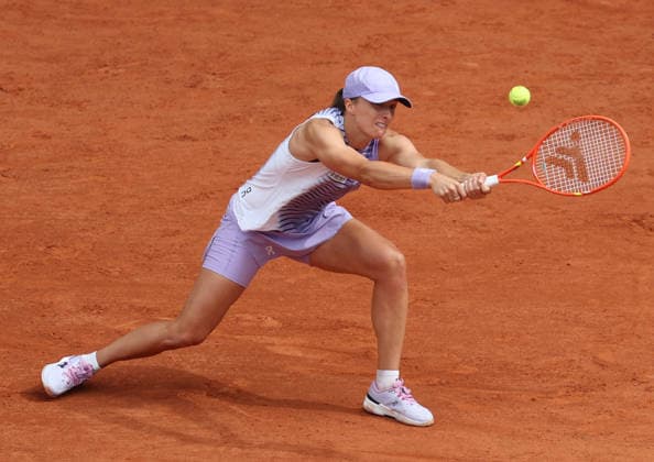 May 31, 2026, Paris, Ile De France, France: IGA SWIATEK of Poland during the the match against M. Kostyuk of Ukraine in the fourth round of tennis tournament Roland Garros, Paris, France. Swiatek lost 5:7, 1:6. Tennis, Roland Garros 2026 - Iga Swiatek 5:7, 1:6  - ZUMAc278 20260531_zsp_c278_040 Copyright: xMarcinxCholewinskix