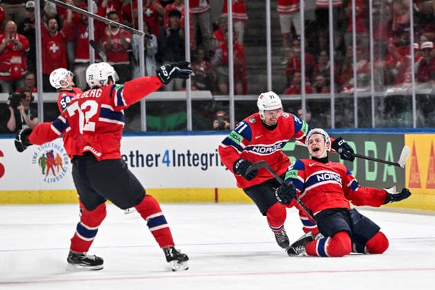 Sport Bilder des Tages ZURICH, SWITZERLAND - MAY 31: Noah Steen of Norway R) celebrates his game winning goal during the 2026 IIHF Ice hockey, Eishockey World Championship, WM, Weltmeisterschaft Switzerland Bronze medal game between Canada and Norway at Swiss Life Arena on May 31, 2026 in Zurich, Zurich. Zurich Swiss Life Arena Zurich Switzerland *** ZURICH, SWITZERLAND MAY 31 Noah Steen of Norway R celebrates his game winning goal during the 2026 IIHF Ice Hockey World Championship Switzerland Bronze medal game between Canada and Norway at Swiss Life Arena on May 31, 2026 in Zurich, Zurich Zurich Swiss Life Arena Zurich Switzerland Copyright: xJustPictures.ch AndreaxBrancax jp-en-EuSpIm-JP7_ANB_CanNor_31052026_8007