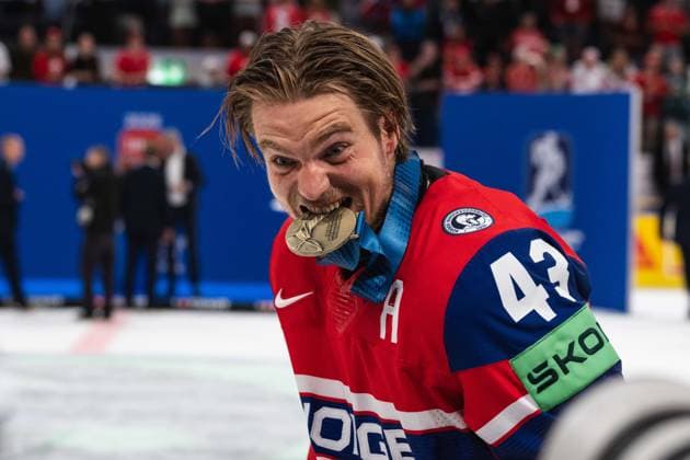 ZURICH, ZURICH - MAY 31: Max Krogdahl of Norway poses with his bronze medal following the Bronze Medal Game between Canada and Norway of the 2026 IIHF World Championship, WM, Weltmeisterschaft at Swiss Life Arena on May 31, 2026 in Zurich, Zurich, Switzerland.  Copyright: xLivioxBaeriswylx xSPPx Sportspressphoto_SPR157910