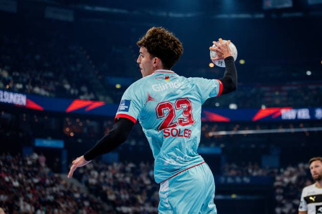 Hamburg, 31.05.2026, Handball, Herren, EHF European League Men 2025 26, Finale, THW Kiel - MT Melsungen Marti Soler (MT Melsungen, 23) beim Torwurf *** Hamburg, 31 05 2026, Handball, Men, EHF European League Men 2025 26, Final, THW Kiel MT Melsungen Marti Soler MT Melsungen, 23 on goal throw
