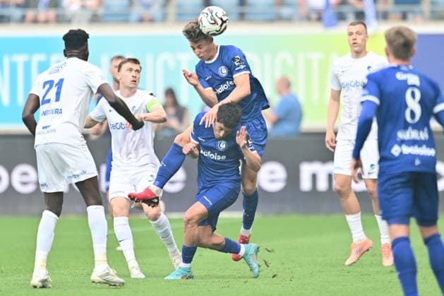 KAA Gent v KRC Genk - Jupiler Pro League Europe Play-Off Decider GENT, BELGIUM - MAY 31 : Kadri Abdelkahar midfielder of KAA Gent and De Vlieger Tibe midfielder of KAA Gent battle for the ball during the Jupiler Pro League Europe Play-Off decider match with the last European Conference League ticket at stake between KAA Gent and KRC Genk on May 31, 2026 in Gent, Belgium, 31 05 2026 Gent Belgium  Copyright: xPeterxDexVoechtx