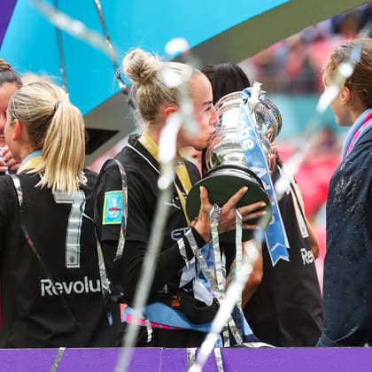 Brighton and Hove Albion Women v Manchester City Women Adobe Womens FA Cup Alex Greenwood of Manchester City Women kisses the Adobe Womens FA Cup trophy after the game between Brighton and Hove Albion Women and Manchester City Women at Wembley Stadium, London 31 05 2026 UK Newspapers OUT Copyright: xLucyxCopseyx FIL-23532-0101