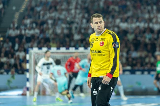 Goalkeeper Nebojsa Simic MT Melsungen looks dejected during the handball final of the Winamax EHF Finals 2026 between THW Kiel and MT Melsungen at Barclays Arena on May 31, 2026 in Hamburg, Germany