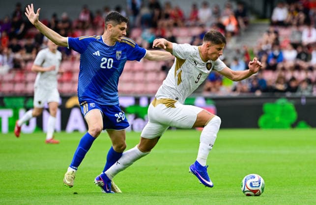 From left Veldin Hodza of Kosovo and Adam Hlozek of Czech Republic in action during the Czech Republic vs Kosovo soccer friendly match, in Prague, Czech Republic, May 31, 2026. (CTKxPhoto RomanxVondrous) CTKPhotoP2026053104664  CTKPhotoP2026053104664