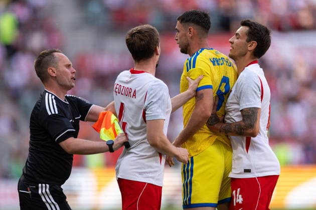 Wroclaw 31.05.2026. Football International Friendly, Länderspiel, Nationalmannschaft match between Poland and Ukraine on May 31, 2026 in Wroclaw, Poland --- Pilka nozna mecz towarzyski Polska - Ukraina we Wroclawiu Persons Shown : Tomasz Kedziora Roman Yaremchuk Fot. Igor Jakubowski Arena Akcji NEWSPIX.PL --- newspix.pl POLAND OUT! 