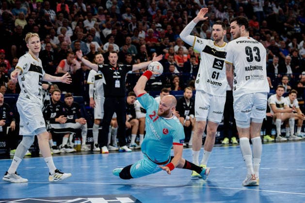 Hamburg, 31 05 2026, Handball, Men, EHF European League Men 2025 26, Final, THW Kiel MT Melsungen Laszlo Bartucz MT Melsungen, 61 on goal throw