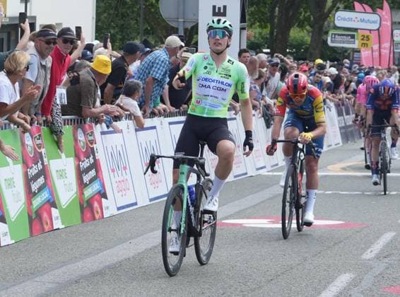 3eme Etape BOUCLE DE LA MAYENNE - 31 05 2026 Victory etape Olav Kooij during the of the Boucles de la Mayenne - CrÃ dit Mutuel, UCI ProSeries Cycling event, 3eme Etape Cosse le Vivien - Laval on 31 May 2026 in Laval, France: photos Laurent Lairys , LAVALFrance  Copyright: xLaurentxLairysx