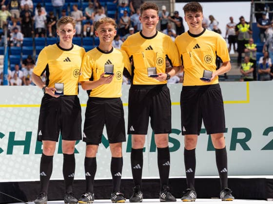 Schiedsrichterteam, v.l.n.r. Asisstent Dominik Petzke, 4. Offizieller Justin Volz, Schiedsrichter Alexander Petzke, Asisstent Benedict Oshowski GER, TSG Hoffenheim vs 1. FC Koeln, Fussball, Finale Deutsche Meisterschaft A-Junioren (U19), Spielzeit 2025 2026, 31.05.2026 GER, TSG Hoffenheim vs 1. FC Koeln, Fussball, Finale Deutsche Meisterschaft A-Junioren (U19), Spielzeit 2025 2026, 31.05.2026 Sinsheim Copyright: xEibner-Pressefoto CarstenxSchwerx EP_CSG