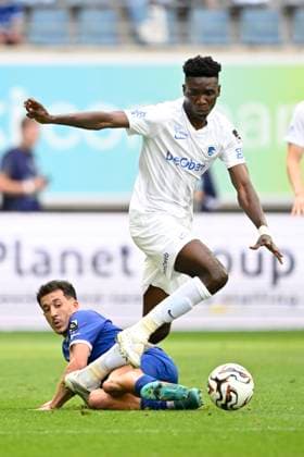 KAA Gent v KRC Genk - Jupiler Pro League Europe Play-Off Decider GENT, BELGIUM - MAY 31 : Bangoura Sory Ibrahima midfielder of KRC Genk and Kadri Abdelkahar midfielder of KAA Gent in action during the Jupiler Pro League Europe Play-Off decider match with the last European Conference League ticket at stake between KAA Gent and KRC Genk on May 31, 2026 in Gent, Belgium, 31 05 2026 Gent Belgium  Copyright: xNicoxVereeckenx