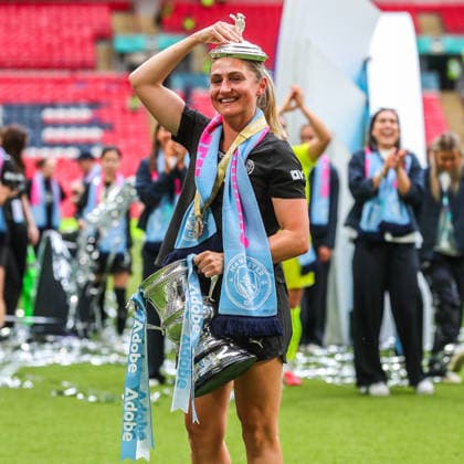 Brighton and Hove Albion Women v Manchester City Women Adobe Womens FA Cup Laura Coombs of Manchester City Women celebrates winning the Adobe Womens FA Cup Final at Wembley Stadium, London 31 05 2026 UK Newspapers OUT Copyright: xLucyxCopseyx FIL-23532-0131