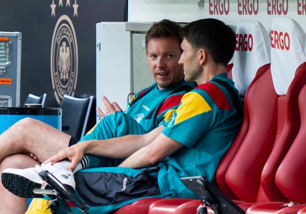 Julian Nagelsmann Germany, head coach, coach in conversation with Benjamin Glück Germany, co-coach Germany Finland, football, international World Cup test match, MEWA Arena Mainz, 31 05 2026 IMPORTANT NOTE In accordance with the regulations of the DFL German Football League and the DFB German Football Association, it is prohibited to use or have used photographs taken in the stadium and or of the match in the form of sequential images and or video-like photo series Copyright: HMBxMedia xMarcoxBader