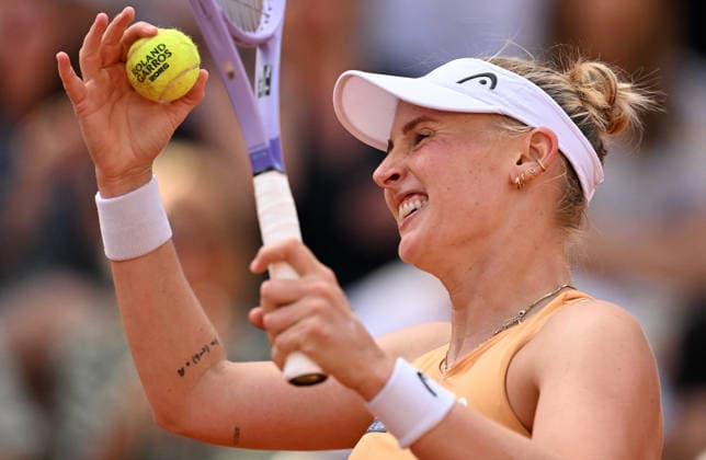 2026 French Open, Roland-Garros - Day 8 PARIS, FRANCE - MAY 31: Jil Teichmann of Switzerland in action against Mirra Andreeva (not seen) during their Women s Singles fourth round match on Day Eight of the 2026 French Open tennis tournament at the Roland-Garros Complex in Paris on May 31, 2026. Burak Akbulut Anadolu Paris France. Editorial use only. Please get in touch for any other usage.  Copyright: x2026xAnadoluxBurakxAkbulutx