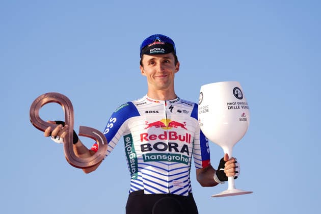 Australia™s Jai Hindley of Red Bull - Bora - Hansgrohe (3rd place) on the podium during Stage 21 of the Giro d™Italia from Rome to Rome, Italy. Monday May 31, 2026  Copyright: xFabioxFerrari LaPressex