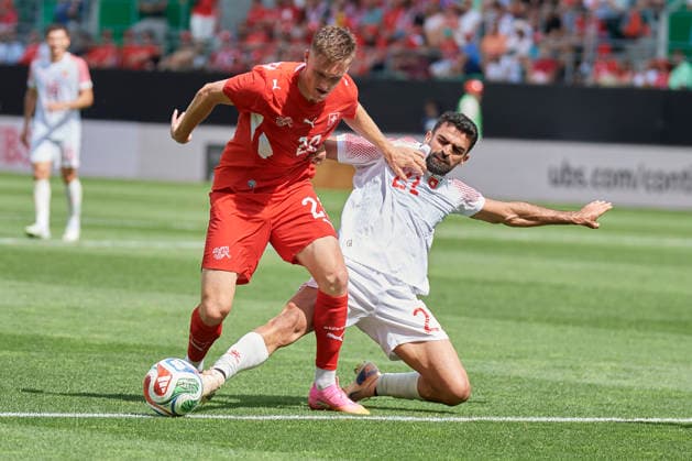 Soccer World Cup 2026 preparation match Switzerland vs Jordan, St Gallen, Switzerland St Gallen, Switzerland 31 May 2026 Nizar Al Rashdan vs Michel Aebischer at the World Cup 2026 preparation match Switzerland vs Jordan in St Gallen