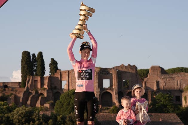 Denmark™s Jonas Vingegaard Hansen of Team Visma Lease A Bike (Pink jersey) winner of the race on the podium with the trophy (trofeo senza fine) during Stage 21 of the Giro d™Italia from Rome to Rome, Italy. Monday May 31, 2026  Copyright: xMassimoxPaolonex xLaPressex