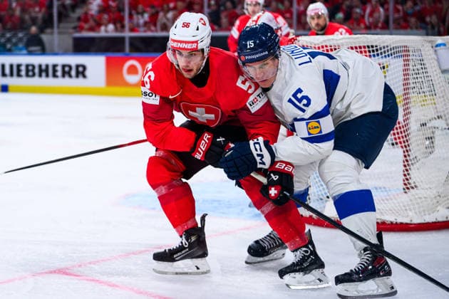 260531 Tim Berni of Switzerland and Anton Lundell of Finland during the 2026 IIHF Ice Hockey World Championship final between Switzerland and Finland on May 31, 2026 in Zürich Photo Jesper Zerman BILDBYRAN kod JZ JZ0742 ishockey ice hockey ishockey vm 2026 vm 2026 iihf world championship final switzerland schweiz finland bbeng  Copyright: JESPERxZERMAN BB260531JZ154