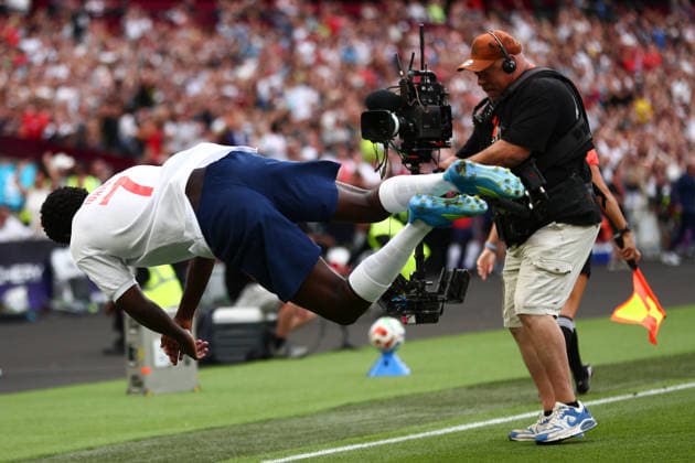 London, England, 31st May 2026. Damson Idris of England celebrates the opening goal during the England vs Soccer Aid World XI UNICEF Soccer Aid match at the London Stadium, London. Picture credit should read: Jake Youle Sportimage EDITORIAL USE ONLY. No use with unauthorised audio, video, data, fixture lists, club league logos or live services. Online in-match use limited to 120 images, no video emulation. No use in betting, games or single club league player publications. SPI_010_England_World_XI SPI-4829-0014