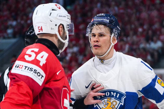 260531 Christian Marti of Switzerland and Jesse Puljujärvi of Finland during the 2026 IIHF Ice Hockey World Championship final between Switzerland and Finland on May 31, 2026 in Zürich Photo Jesper Zerman BILDBYRAN kod JZ JZ0742 ishockey ice hockey ishockey vm 2026 vm 2026 iihf world championship final switzerland schweiz finland bbeng  Copyright: JESPERxZERMAN BB260531JZ156