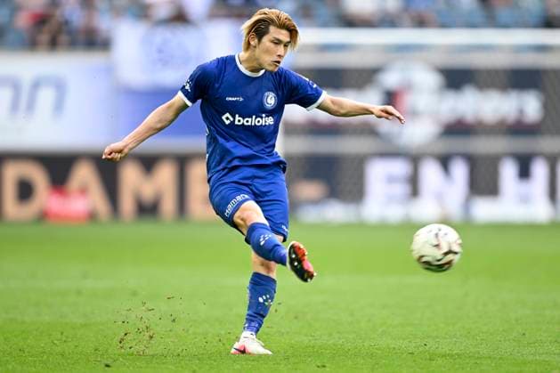 KAA Gent v KRC Genk - Jupiler Pro League Europe Play-Off Decider GENT, BELGIUM - MAY 31 : Hashioka Daiki midfielder of KAA Gent shoots the ball during the Jupiler Pro League Europe Play-Off decider match with the last European Conference League ticket at stake between KAA Gent and KRC Genk on May 31, 2026 in Gent, Belgium, 31 05 2026 Gent Belgium  Copyright: xNicoxVereeckenx