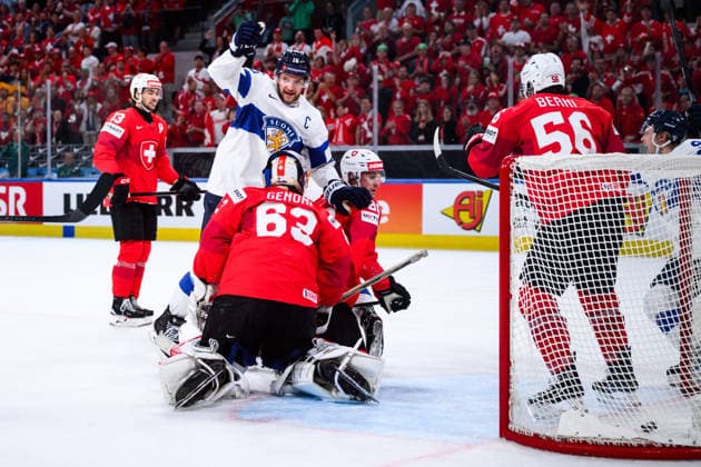 260531 Alexander Barkov of Finland celebrates scoring 0 1 during the 2026 IIHF Ice Hockey World Championship final between Switzerland and Finland on May 31, 2026 in Zurich Photo Jesper Zerman BILDBYRAN kod JZ JZ0742 ishockey ice hockey ishockey vm 2026 vm 2026 iihf world championship final switzerland schweiz finland bbeng jubel  Copyright: JESPERxZERMAN BB260531JZ163