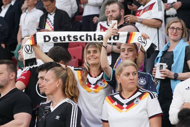 Fans cheer on Germany Mainz 31 05 2026 Germany vs Finland, Friendly match, World Cup preparation, MEWA Arena Mainz