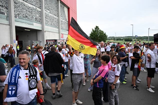 31 05 2026, xsltx, international soccer match, Germany Finland v l fans spectators in front of the stadium DFL DFB REGULATIONS PROHIBIT ANY USE OF PHOTOGRAPHS as IMAGE SEQUENCES and or QUASI VIDEO Mainz