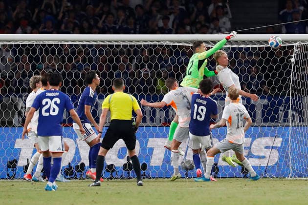 May 31, 2026, Tokyo, Japan: Goalkeeper Hakon Rafn VALDIMARSSON (12) of Iceland defends the goal during the Kirin Challenge Cup 2026, an International Friendly, Länderspiel, Nationalmannschaft match against Japan at the National Stadium in Tokyo. Japan defeats Iceland 1-0 in its last friendly match before the FIFA World Cup, WM, Weltmeisterschaft, Fussball 2026. Soccer 2026: Japan 1:0 Iceland  - ZUMAm191 20260531_aap_m191_048 Copyright: xRodrigoxReyesxMarinx