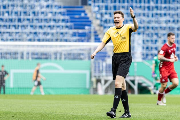 U19-DFB-Nachwuchsliga A, 2025 2026, Finale: TSG Hoffenheim U19 - 1. FC Köln U19; 31.05.2026 Alexander Petzke (Shiedsrichter) U19-DFB-Nachwuchsliga A, 2025 2026, Finale: TSG Hoffenheim U19 - 1. FC Köln U19; PreZero Arena, Sinsheim; 31.05.2026 DFB regulations prohibit any use of photographs as image sequences and or quasi video. Copyright: xBEAUTIFULxSPORTS Buriakovx