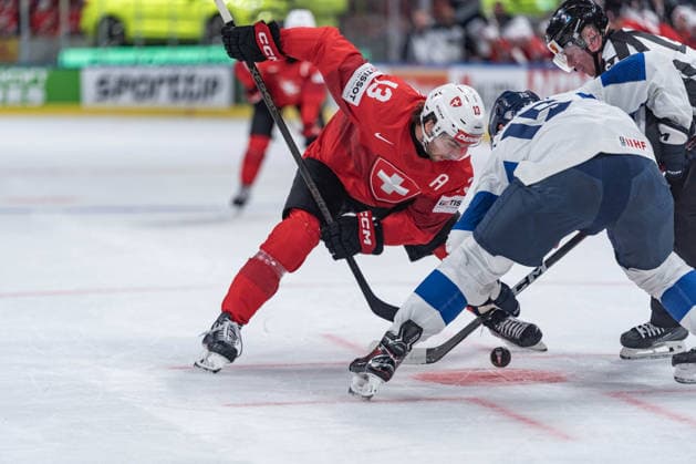 31 05 2026, Zurich, Swiss Life Arena, Ice Hockey World Championships Gold Medal Game Switzerland Finland, 13 Nico Hischier Switzerland Zurich Swiss Life Arena Zurich Switzerland Copyright: xJustPictures.ch StefanxEmchx jp-de-StEm-DSC0033720260531