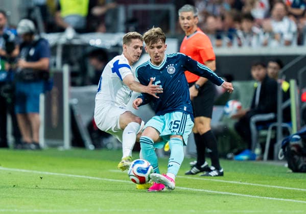 Duel between Lennart Karl Germany, 25 and Anssi Suhonen Finland, 16 Germany Finland, football, international World Cup test match, MEWA Arena Mainz, 31 05 2026 IMPORTANT NOTE In accordance with the regulations of the DFL German Football League and the DFB German Football Association, it is prohibited to use or have used photographs taken in the stadium and or of the match in the form of sequential images and or video-like photo series Copyright: HMBxMedia xMarcoxBader