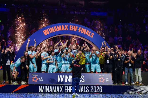 31 05 2026, xIAJx, Handball, EHF European League WINAMAX Finals, Final, THW Kiel MT Melsungen, Barclays Arena MT Melsungen celebrates winning the EHF European League Germany after the trophy presentation