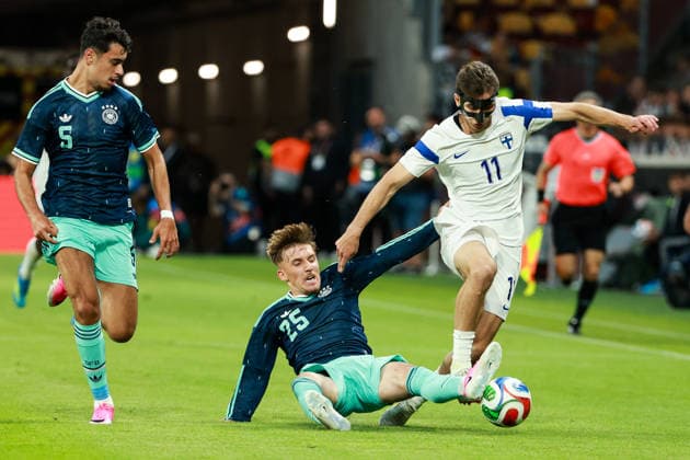 International match 25 26 Germany Finland on 31 05 2026 in the MEWA Arena in Mainz Lennart Karl Germany 25 and Adam Marhiev Finland 11 fight for the ball MH