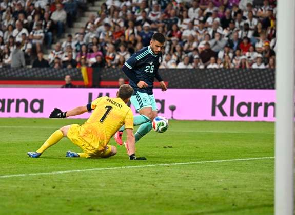 31 05 2026, Football friendly international match 3 match day, Germany Finland, in the Mewa Arena Mainz, from left goalkeeper Lukas Hradecky Finland and Deniz Undav Germany