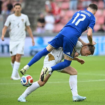 May 31, 2026, Prague, Czech Republic: LUKAS CERV of Czech Republic (down) fights for the ball with ERMAL KRASNIQI of Kosovo (17) during the friendly match between Czech Republic and Kosovo at Letna Stadium in Prague, Czech Republic, May 31, 2026...Czech Republic s national football team played a friendly match in Prague before flying out to the FIFA World Cup, WM, Weltmeisterschaft, Fussball 2026. Soccer 2026: Czech Republic 2:1 Kosovo  - ZUMAr156 20260531_aap_r156_036 Copyright: xSlavekxRutax