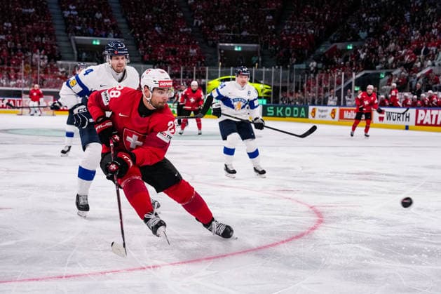 ZURICH, SWITZERLAND MAY 31 Timo Meier of Switzerland in action during the 2026 IIHF Ice Hockey World Championship Switzerland Gold Medal game between Switzerland and Finland at Swiss Life Arena on May 31, 2026 in Zurich, Zurich Zurich Swiss Life Arena Zurich Switzerland Copyright: xJustPictures.ch JarixPestelaccix jp-en-EuSpIm-_JPH1700-20260531