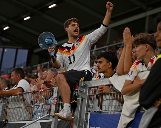 31 05 2026, Football friendly international match 3 match day, Germany Finland, in the Mewa Arena Mainz, The whipper-in celebrates the goal