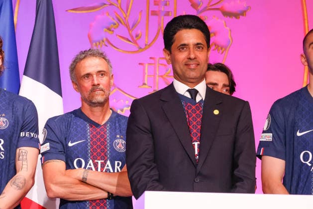 Luis Enrique, Nasser al-Khelaïfi, président du PSG - Emmanuel Macron, président de la République Française et et sa femme, Brigitte Macron reçoivent les joueurs du PSG à l Elysée après leur victoire en finale de la Ligue Des Champions 2026. Jack Tribeca Bestimage Emmanuel Macron, President of the French Republic, and his wife, Brigitte Macron, receive the PSG players at the Elysée Palace after their victory in the 2026 Champions League final. Paris France  Copyright: xJackxTribecax xBestimagexJackxTribecax xBestimagex