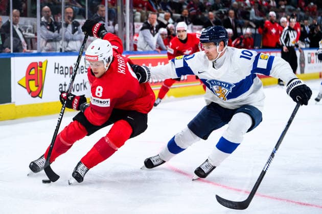 260531 Simon Knak of Switzerland and Henri Jokiharju of Finland during the 2026 IIHF Ice Hockey World Championship final between Switzerland and Finland on May 31, 2026 in Zürich Photo Jesper Zerman BILDBYRAN kod JZ JZ0742 ishockey ice hockey ishockey vm 2026 vm 2026 iihf world championship final switzerland schweiz finland bbeng  Copyright: JESPERxZERMAN BB260531JZ177