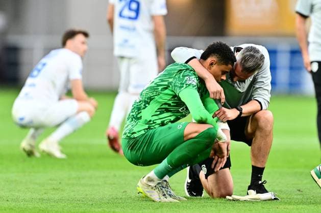 KAA Gent v KRC Genk - Jupiler Pro League Europe Play-Off Decider GENT, BELGIUM - MAY 31 : Brughmans Kiaba Lucca goalkeeper of KRC Genk looks dejected on the final whistle after the defeat during the Jupiler Pro League Europe Play-Off decider match with the last European Conference League ticket at stake between KAA Gent and KRC Genk on May 31, 2026 in Gent, Belgium, 31 05 2026 Gent Belgium  Copyright: xPeterxDexVoechtx