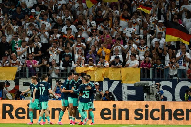 International match 25 26 Germany Finland on 31 05 2026 at the MEWA Arena in Mainz Cheering, goal celebration, goal scorer Deniz Undav Germany 26 celebrates with the team after his goal for 1 0 MH