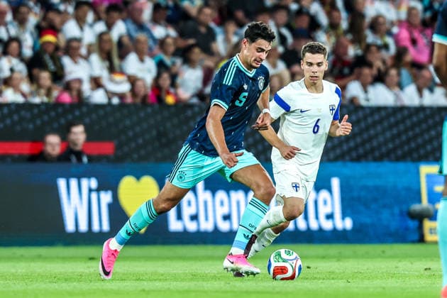 Fussball, UEFA Länderspiel Freundschaftsspiel Deutschland - Finnland 31.05.2026, MEWA Arena Aleksandar Pavlovic (Deutschland, 5) Leo Walta (Finnland, 6) Mainz MEWA Arena Rheinland-Pfalz Deutschland